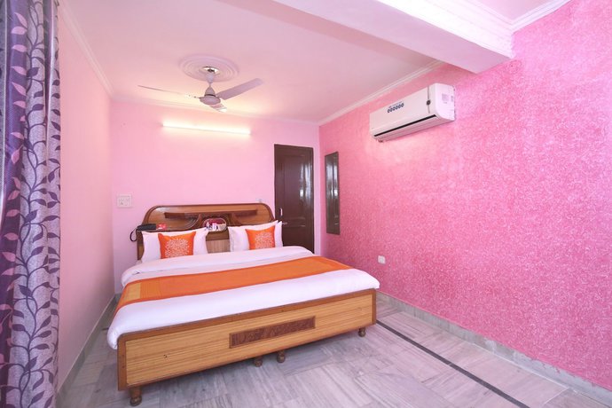 Imagen de la habitación del Hotel Oyo 10384 Rajesh Palace. Foto 7
