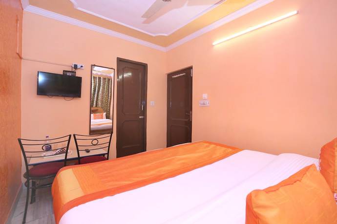 Imagen de la habitación del Hotel Oyo 10384 Rajesh Palace. Foto 8