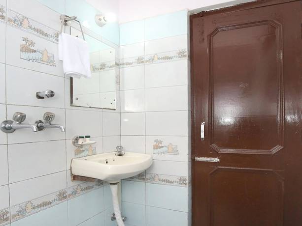 Imagen de la habitación del Hotel Oyo 10384 Rajesh Palace. Foto 17