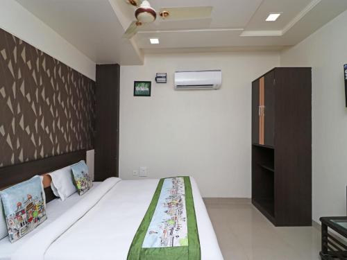 Imagen de la habitación del Hotel Oyo 10414 Tushar Residency. Foto 6