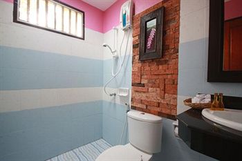 Imagen de la habitación del Hotel Oyo 1046 Noppharat Resort. Foto 6