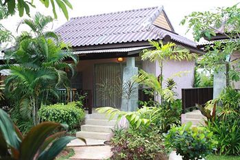 Imagen de los exteriores del Hotel Oyo 1046 Noppharat Resort. Foto 15