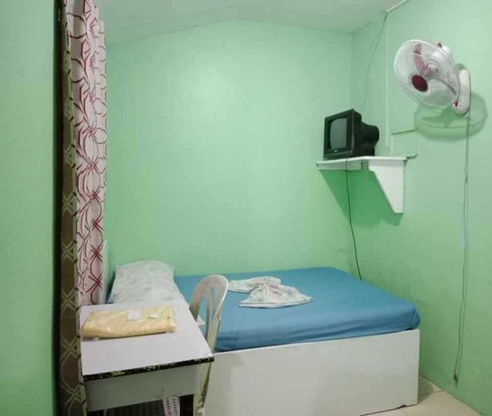 Imagen de la habitación del Hotel Oyo 1048 Jomckayl Apartelle. Foto 16