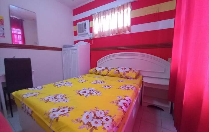 Imagen de la habitación del Hotel Oyo 1048 Jomckayl Apartelle. Foto 23