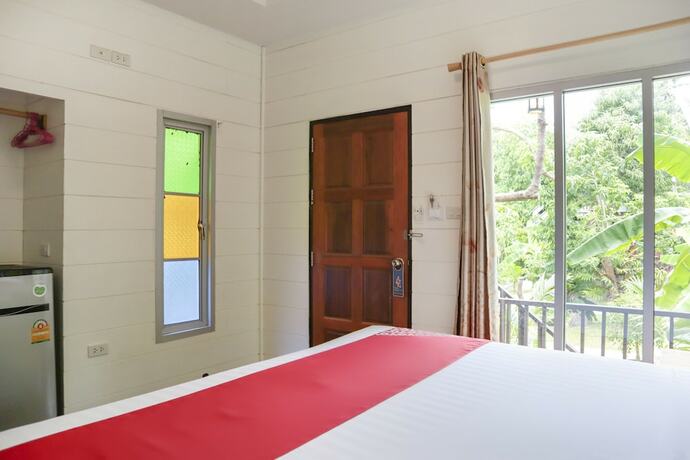 Imagen de la habitación del Hotel Oyo 1060 Lanta Andaleaf Bungalow. Foto 8