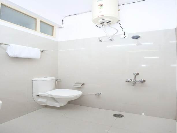 Imagen de la habitación del Hotel Oyo 10891 Starwood. Foto 8