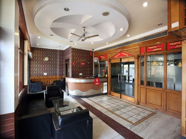 Imagen de los interiores del Hotel Oyo 10990 Gobind Regency. Foto 18