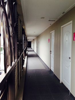 Imagen de los interiores del Hotel Oyo 1126 Curve Boutique Pattaya. Foto 15