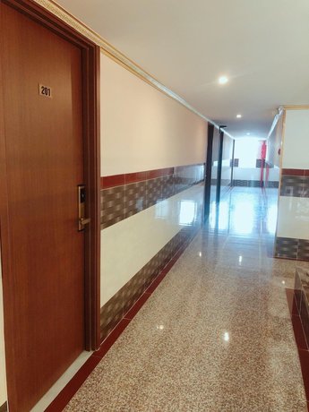 Imagen de los interiores del Hotel Oyo 1170 Nhan Duc. Foto 11