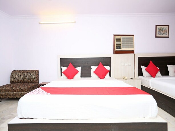 Imagen de la habitación del Hotel Oyo 11858 Shiv Murti Grand. Foto 2