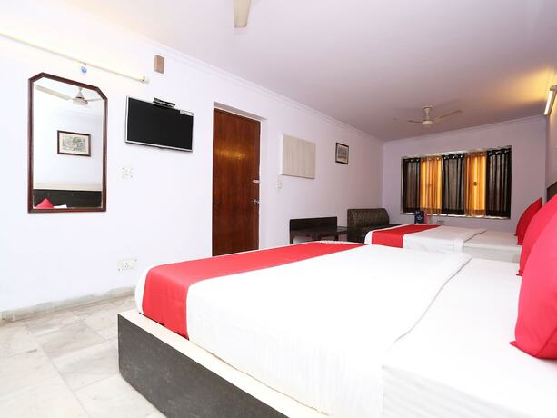 Imagen de la habitación del Hotel Oyo 11858 Shiv Murti Grand. Foto 4