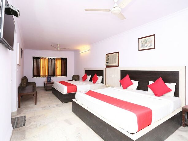 Imagen de la habitación del Hotel Oyo 11858 Shiv Murti Grand. Foto 9