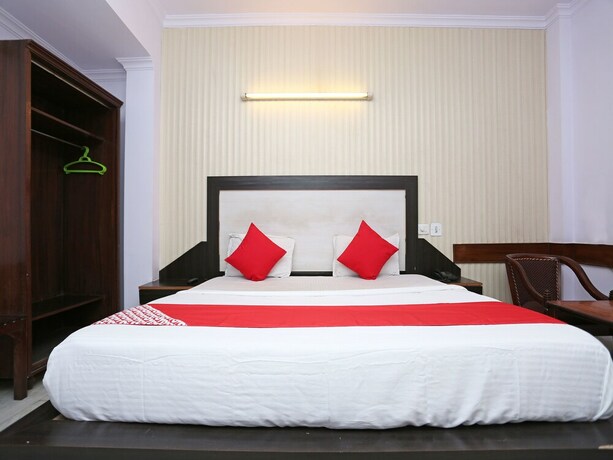 Imagen de la habitación del Hotel Oyo 11858 Shiv Murti Grand. Foto 11