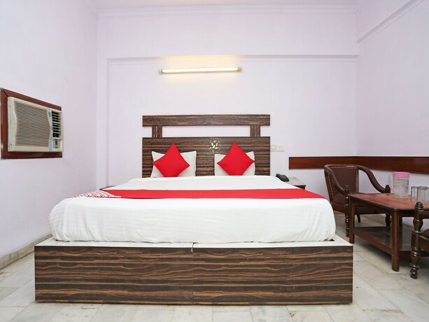 Imagen de la habitación del Hotel Oyo 11858 Shiv Murti Grand. Foto 13
