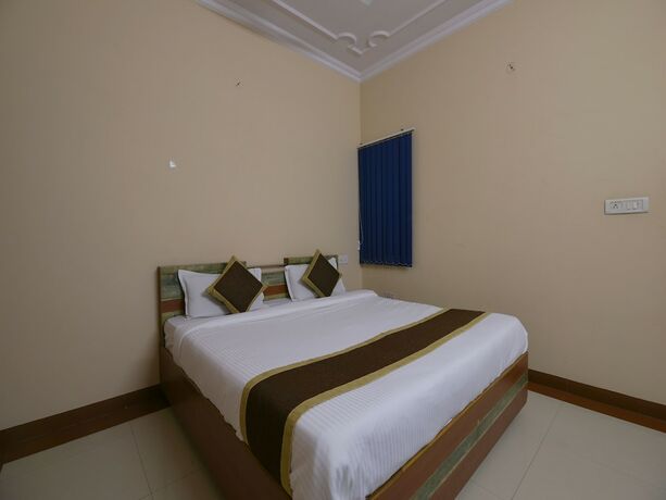 Imagen de la habitación del Hotel Oyo 11923 Rajdhani Palace. Foto 3