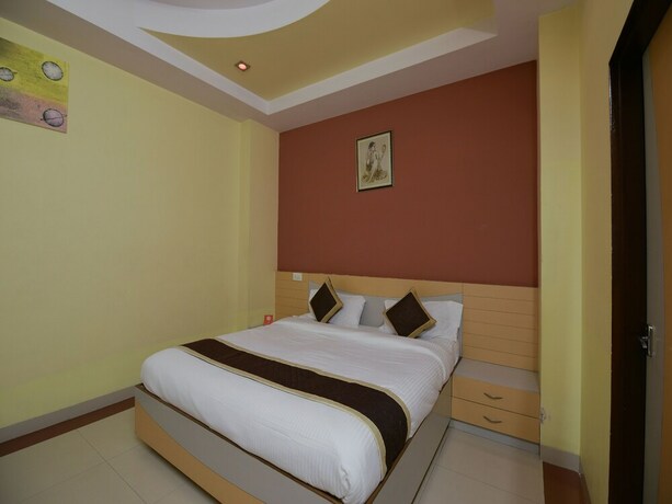 Imagen de la habitación del Hotel Oyo 11923 Rajdhani Palace. Foto 7