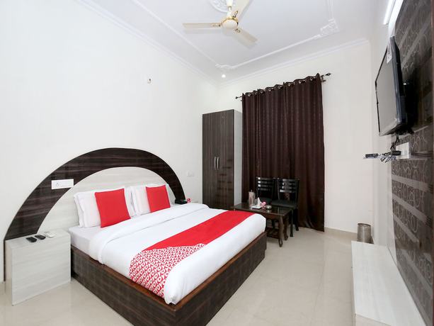 Imagen de la habitación del Hotel Oyo 12025 Kamal Palace. Foto 1