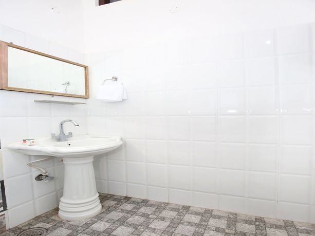 Imagen de la habitación del Hotel Oyo 12025 Kamal Palace. Foto 17