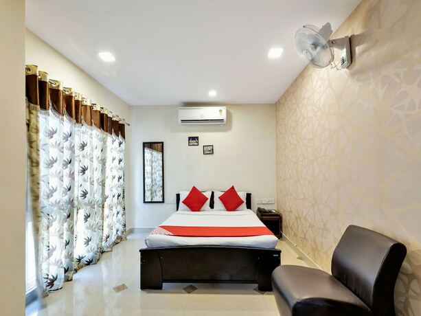 Imagen de la habitación del Hotel Oyo 12120 Srico. Foto 4