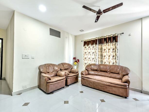 Imagen de los interiores del Hotel Oyo 12120 Srico. Foto 17