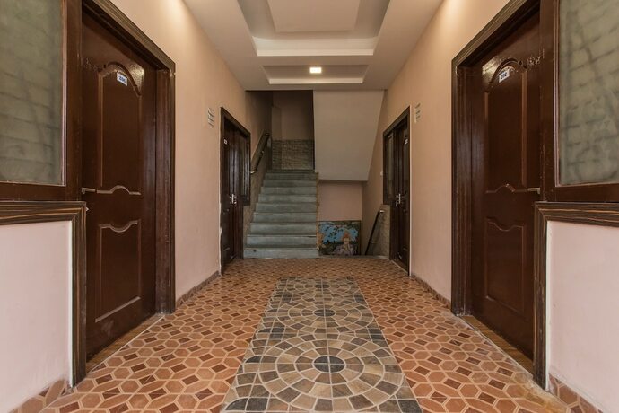 Imagen general del Hotel Oyo 12161 Madhur Inn. Foto 10