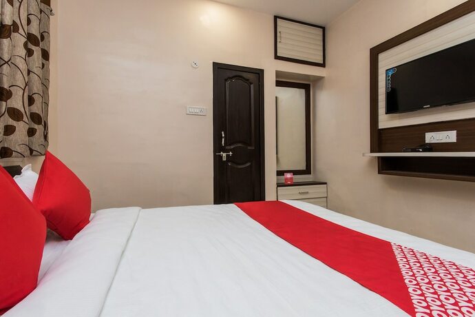 Imagen general del Hotel Oyo 12161 Madhur Inn. Foto 11