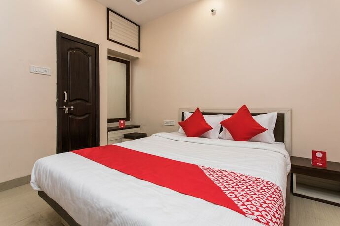 Imagen general del Hotel Oyo 12161 Madhur Inn. Foto 12