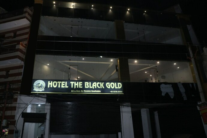 Imagen general del Hotel Oyo 12206 The Black Gold. Foto 2