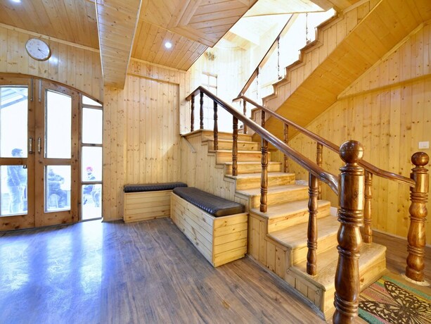 Imagen de los interiores del Hotel Oyo 12271 Avenue Manali. Foto 37