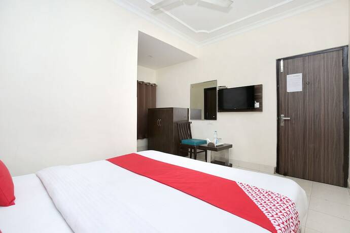 Imagen de la habitación del Hotel Oyo 12354 Sangreela. Foto 15