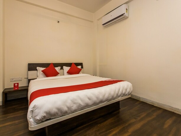 Imagen de la habitación del Hotel Oyo 12362 Emerald Park. Foto 9