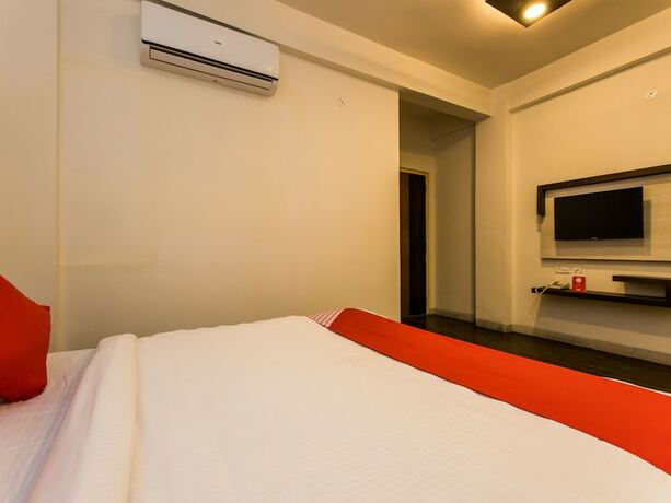 Imagen de la habitación del Hotel Oyo 12362 Emerald Park. Foto 12