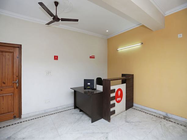 Imagen de los interiores del Hotel Oyo 12502 City. Foto 19