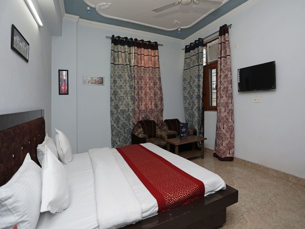 Imagen de la habitación del Hotel Oyo 12502 City. Foto 10