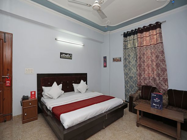 Imagen de la habitación del Hotel Oyo 12502 City. Foto 12