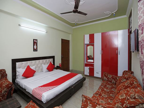 Imagen de la habitación del Hotel Oyo 12502 City. Foto 15