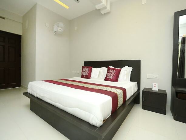 Imagen de la habitación del Hotel Oyo 12978 Igloo Residency. Foto 4