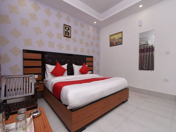 Imagen de la habitación del Hotel Oyo 13310 Noida Suites. Foto 2