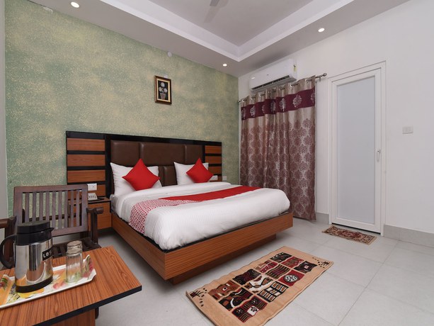 Imagen de la habitación del Hotel Oyo 13310 Noida Suites. Foto 5