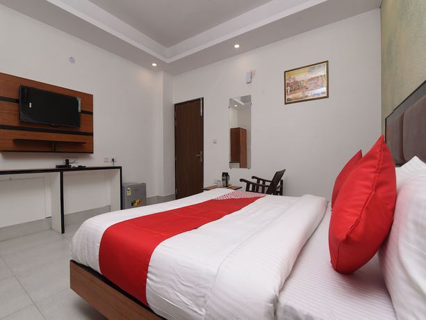 Imagen de la habitación del Hotel Oyo 13310 Noida Suites. Foto 6
