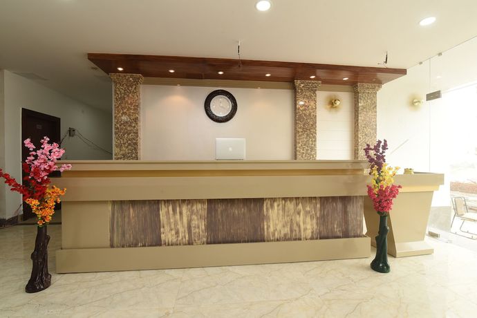 Imagen de los interiores del Hotel Oyo 13310 Noida Suites. Foto 20