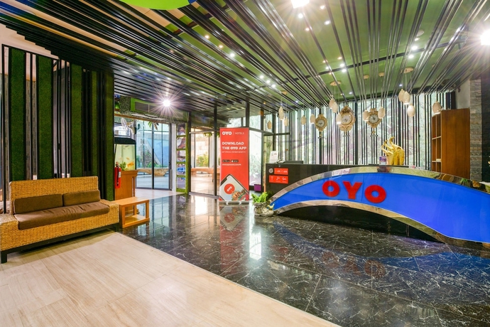 Imagen de los interiores del Hotel Oyo 143 Dday Resotel Pattaya. Foto 18