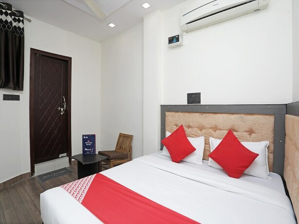 Imagen de la habitación del Hotel Oyo 14468 Divine Ganges. Foto 3
