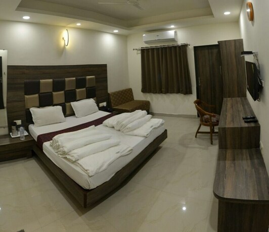 Imagen de la habitación del Hotel Oyo 14593 Shree Vatika Smart Rooms. Foto 7