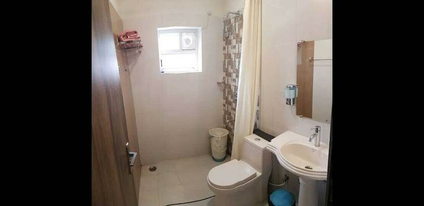 Imagen de la habitación del Hotel Oyo 14593 Shree Vatika Smart Rooms. Foto 9