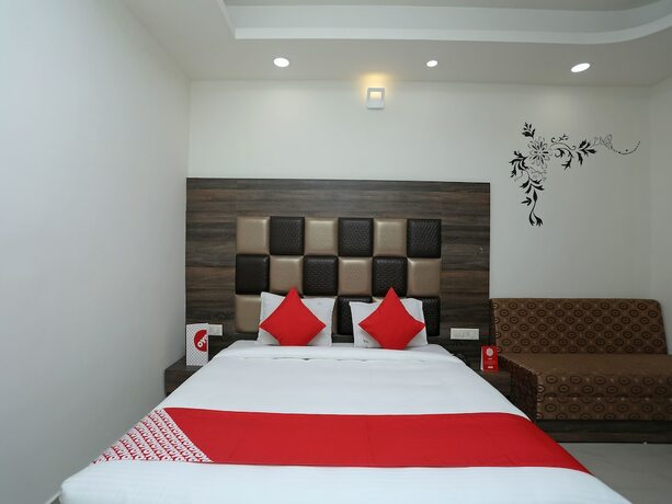 Imagen de la habitación del Hotel Oyo 14593 Shree Vatika Smart Rooms. Foto 13