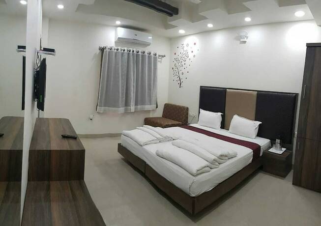Imagen de la habitación del Hotel Oyo 14593 Shree Vatika Smart Rooms. Foto 18