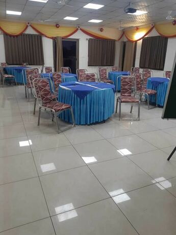 Imagen de los interiores del Hotel Oyo 14593 Shree Vatika Smart Rooms. Foto 30