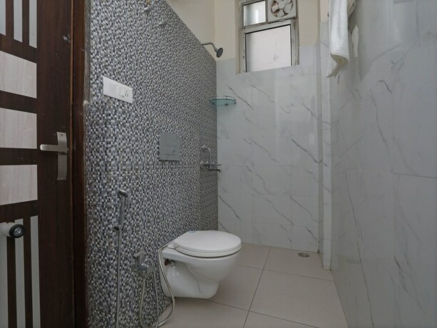 Imagen de la habitación del Hotel Oyo 14634 Star Guest House. Foto 21