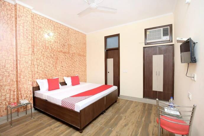 Imagen de la habitación del Hotel Oyo 15067 Ashoka. Foto 7
